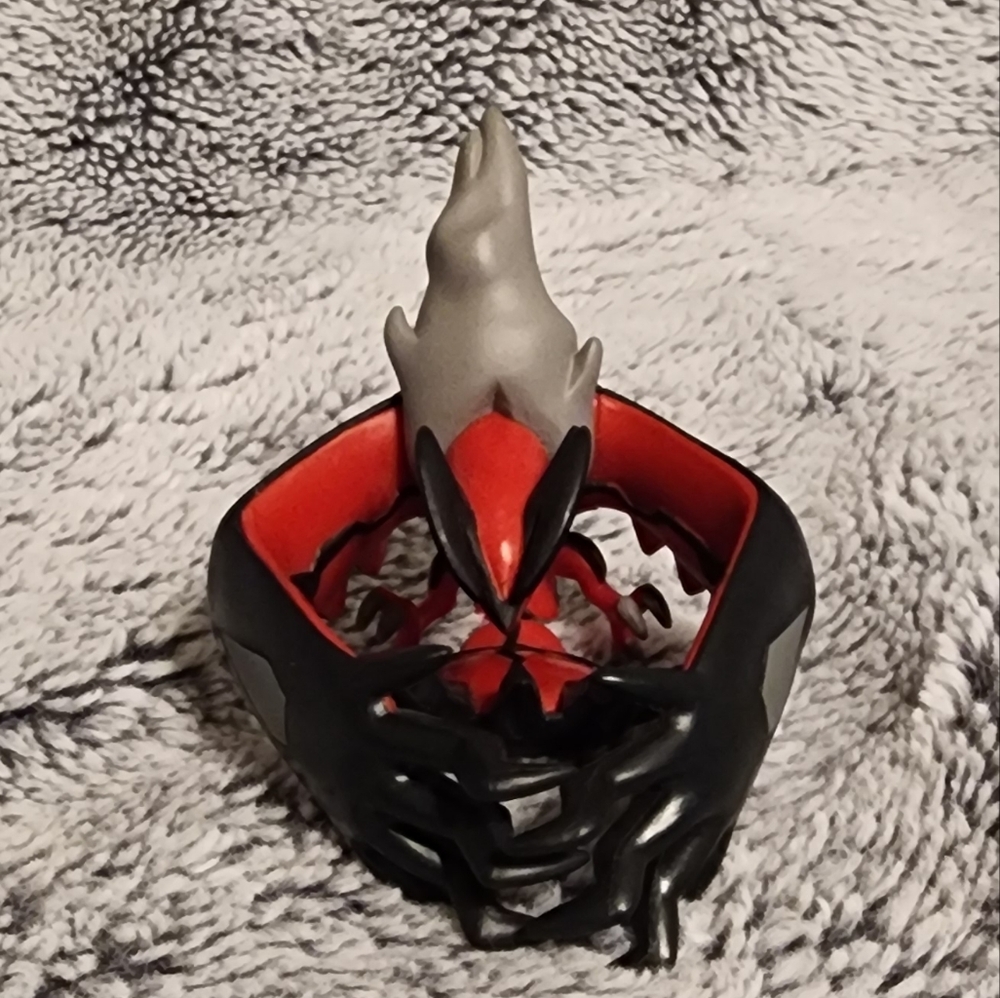 Pokémon Tomy Legendary YVELTAL action Figure